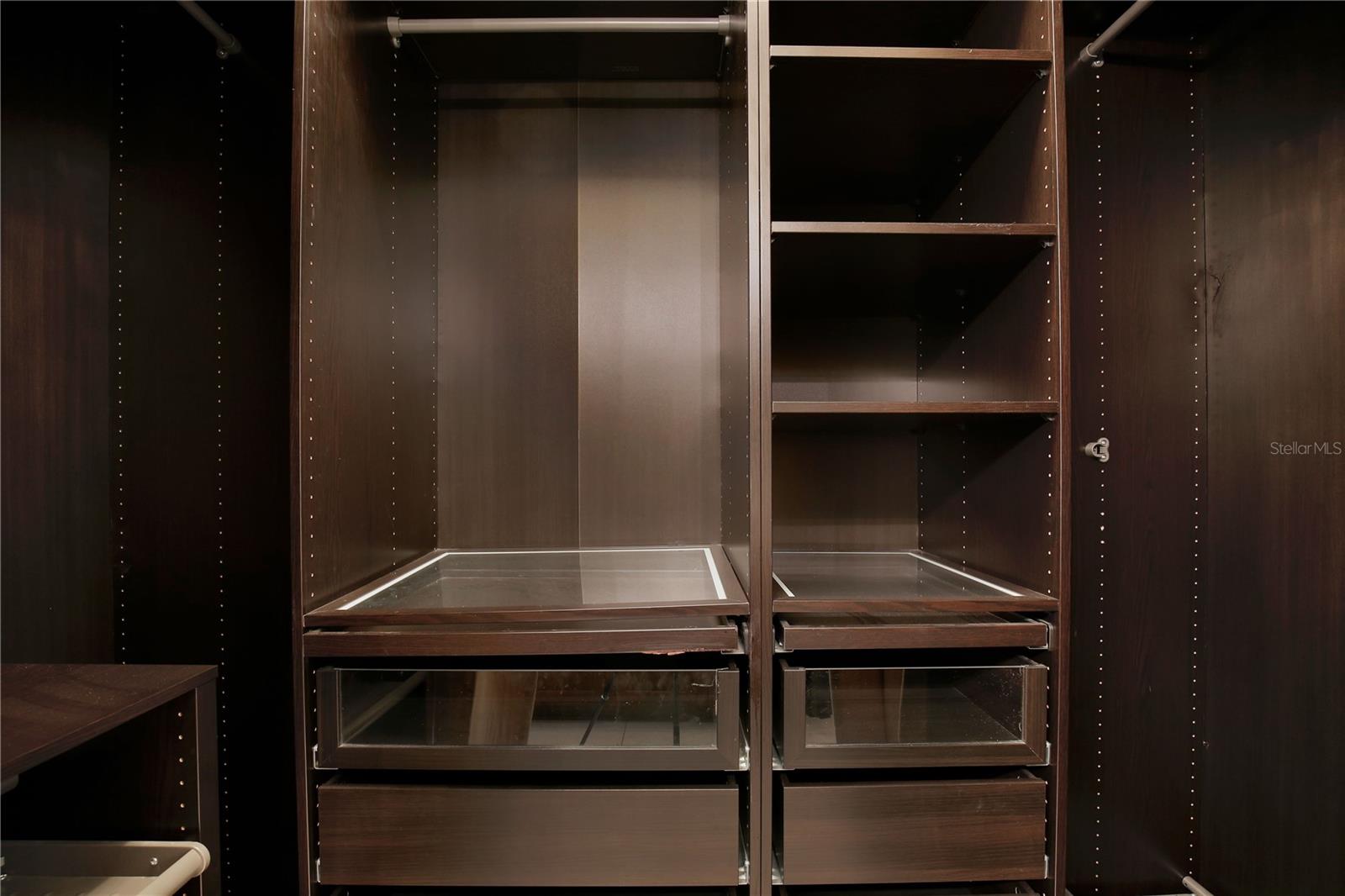 Image 11 of 28 For 13530 Fountainbleau Drive