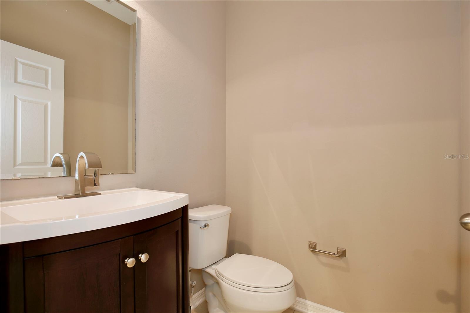 Image 7 of 28 For 13530 Fountainbleau Drive