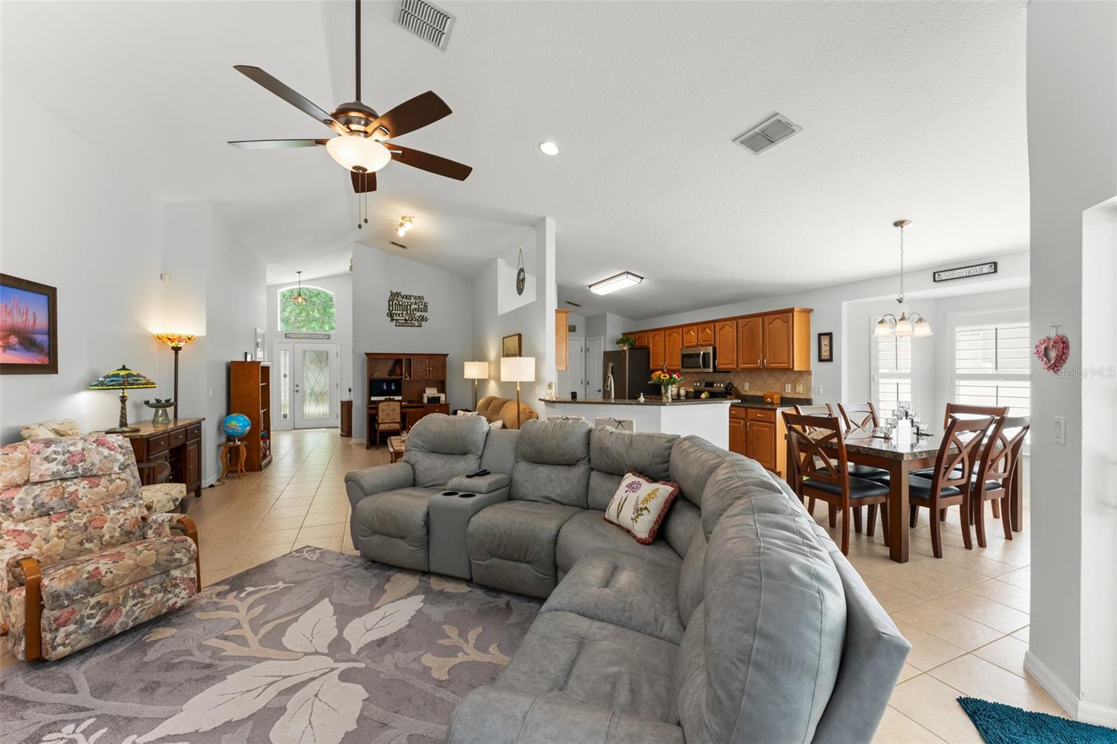 Image 10 of 44 For 9044 Oak Moss Drive