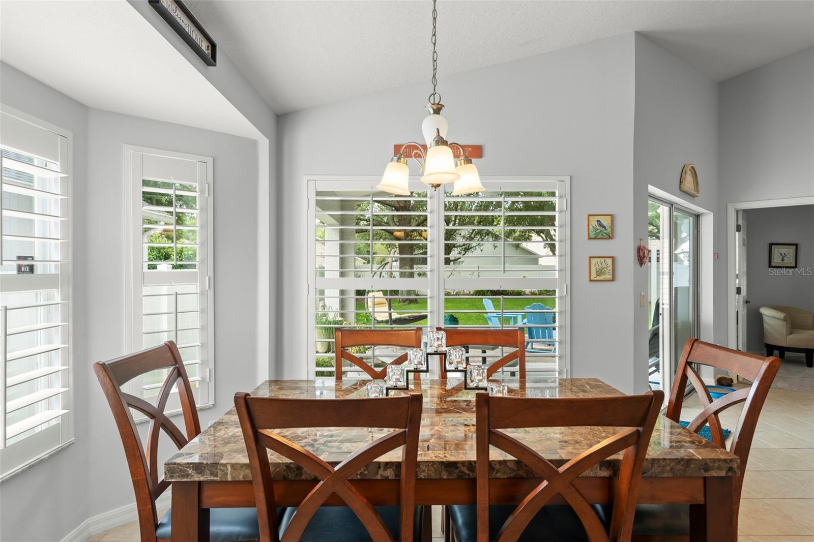 Image 13 of 44 For 9044 Oak Moss Drive