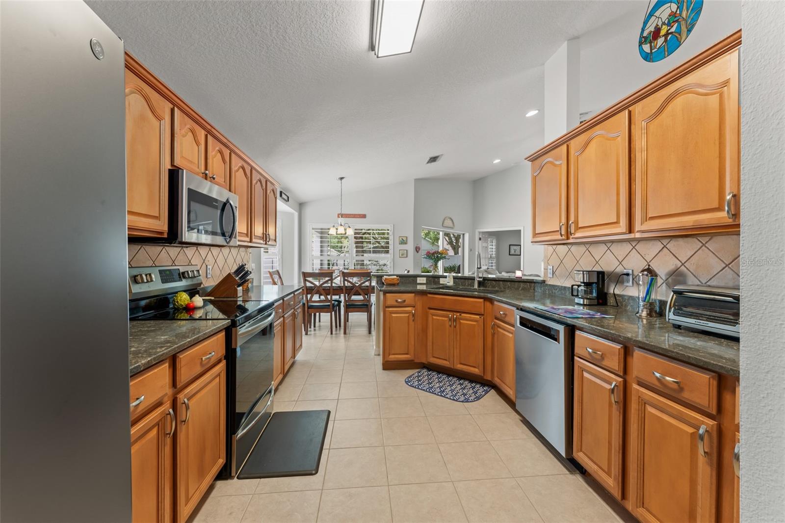 Image 15 of 44 For 9044 Oak Moss Drive