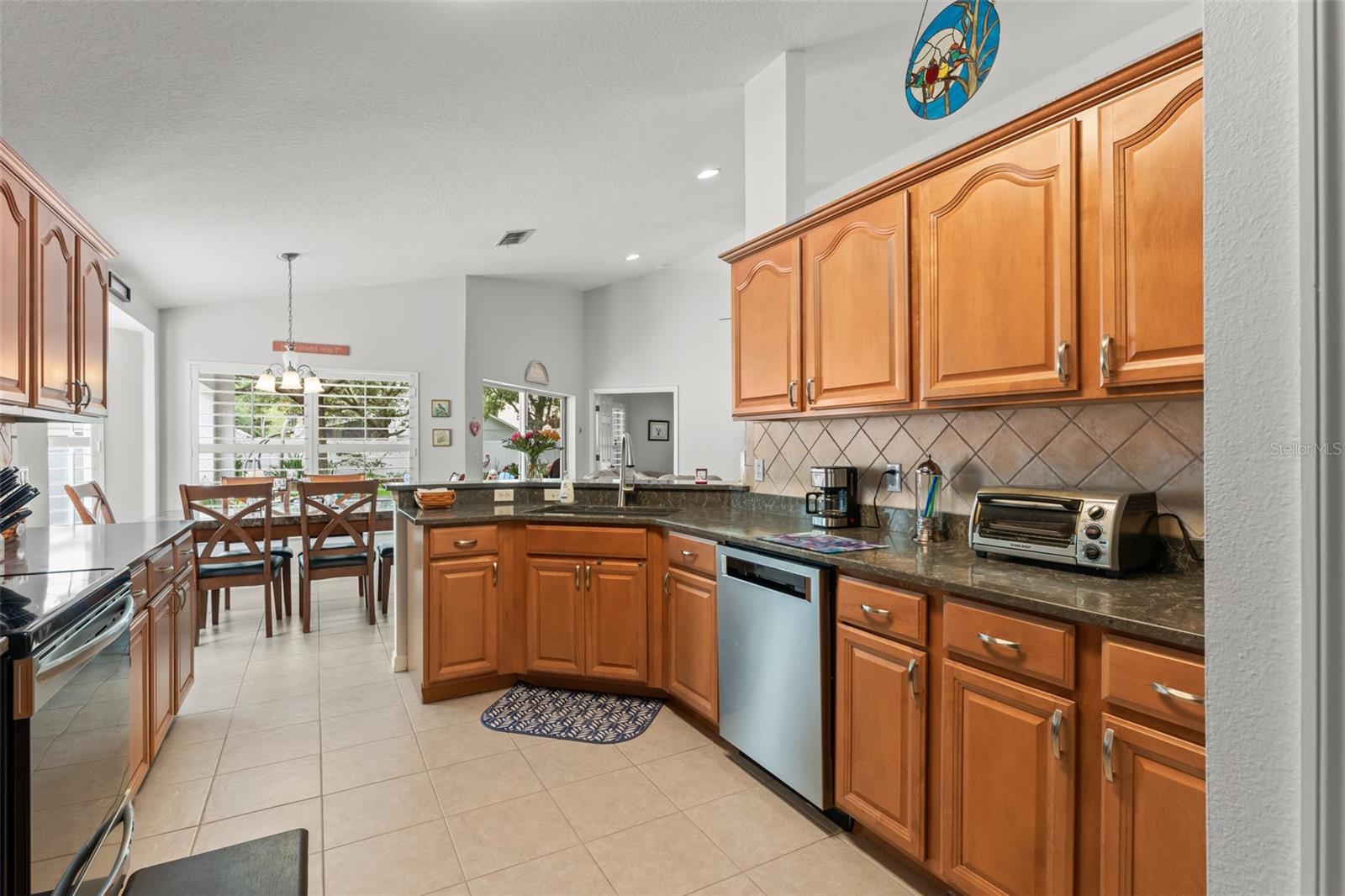 Image 16 of 44 For 9044 Oak Moss Drive