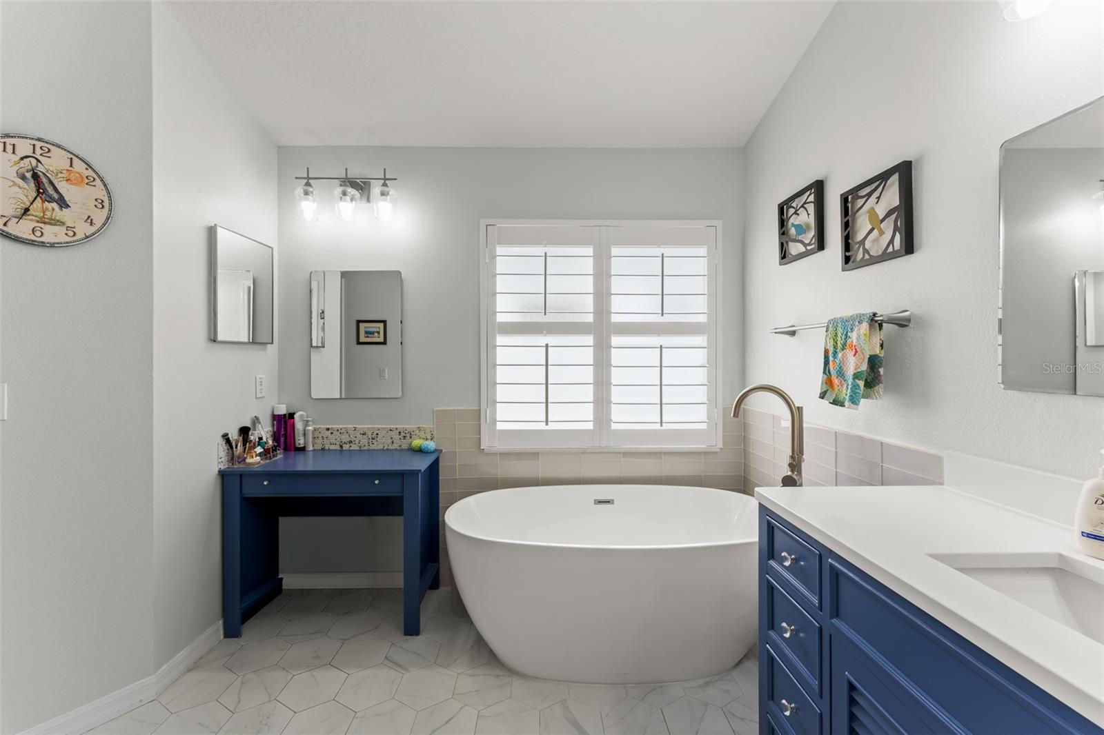 Image 23 of 44 For 9044 Oak Moss Drive