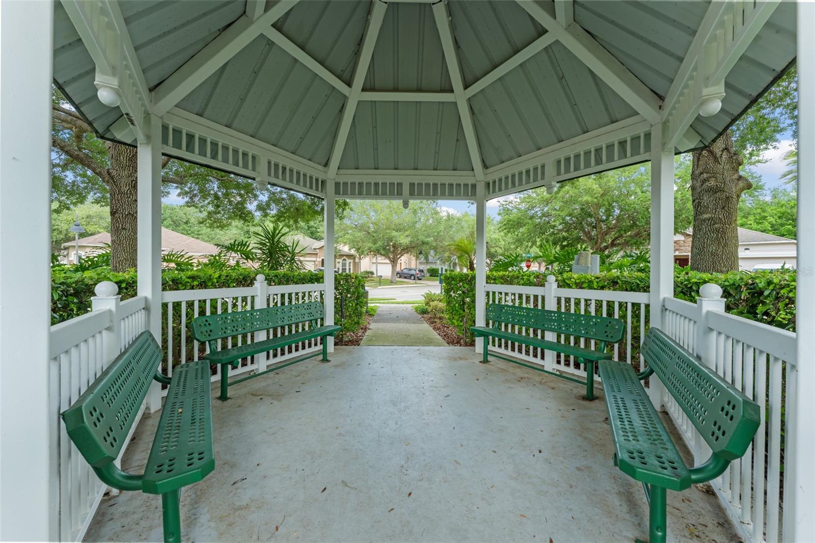 Image 37 of 44 For 9044 Oak Moss Drive