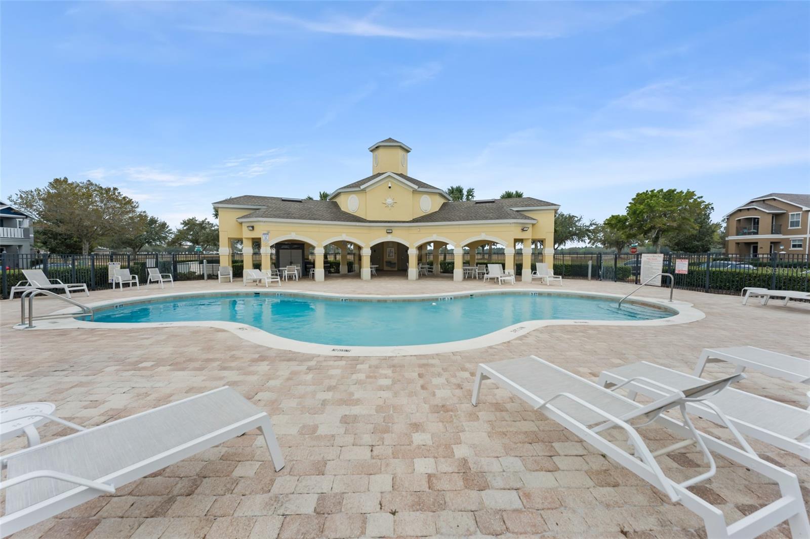 Image 38 of 44 For 9044 Oak Moss Drive