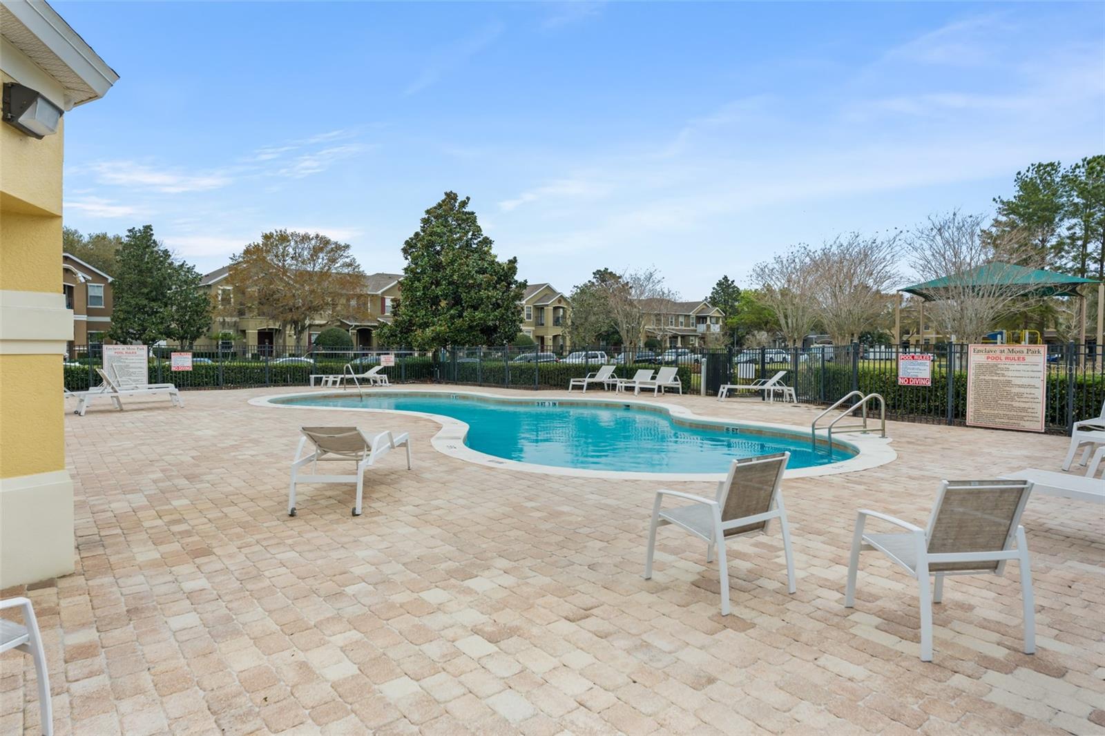 Image 39 of 44 For 9044 Oak Moss Drive