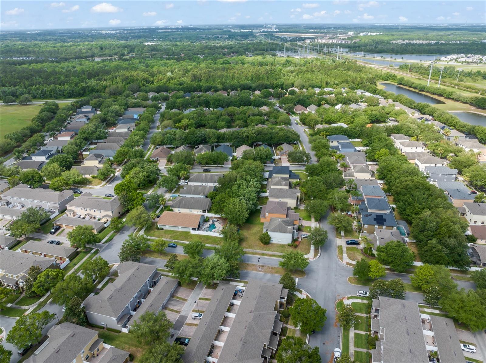 Image 43 of 44 For 9044 Oak Moss Drive