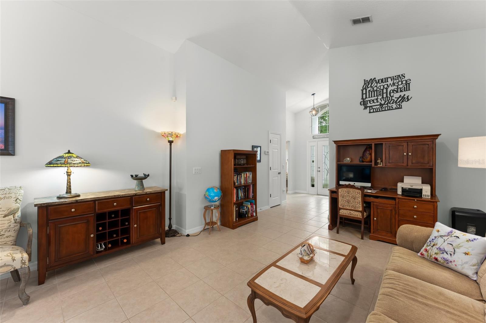 Image 6 of 44 For 9044 Oak Moss Drive