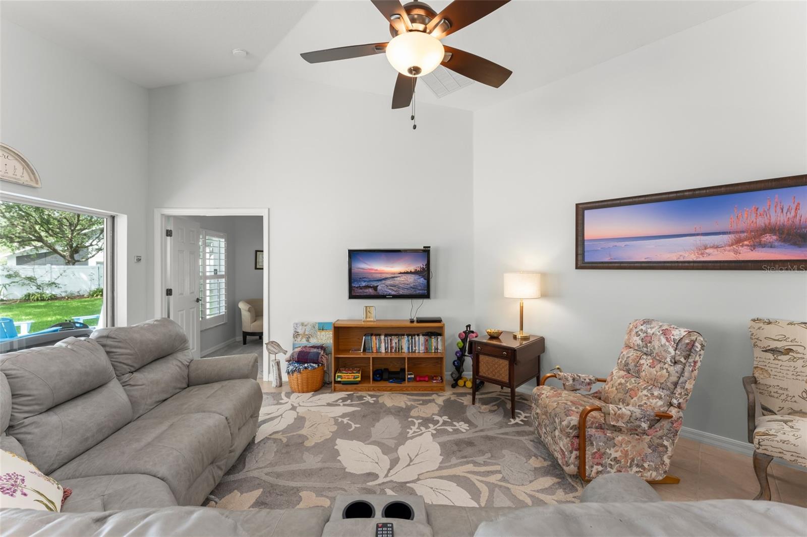 Image 8 of 44 For 9044 Oak Moss Drive