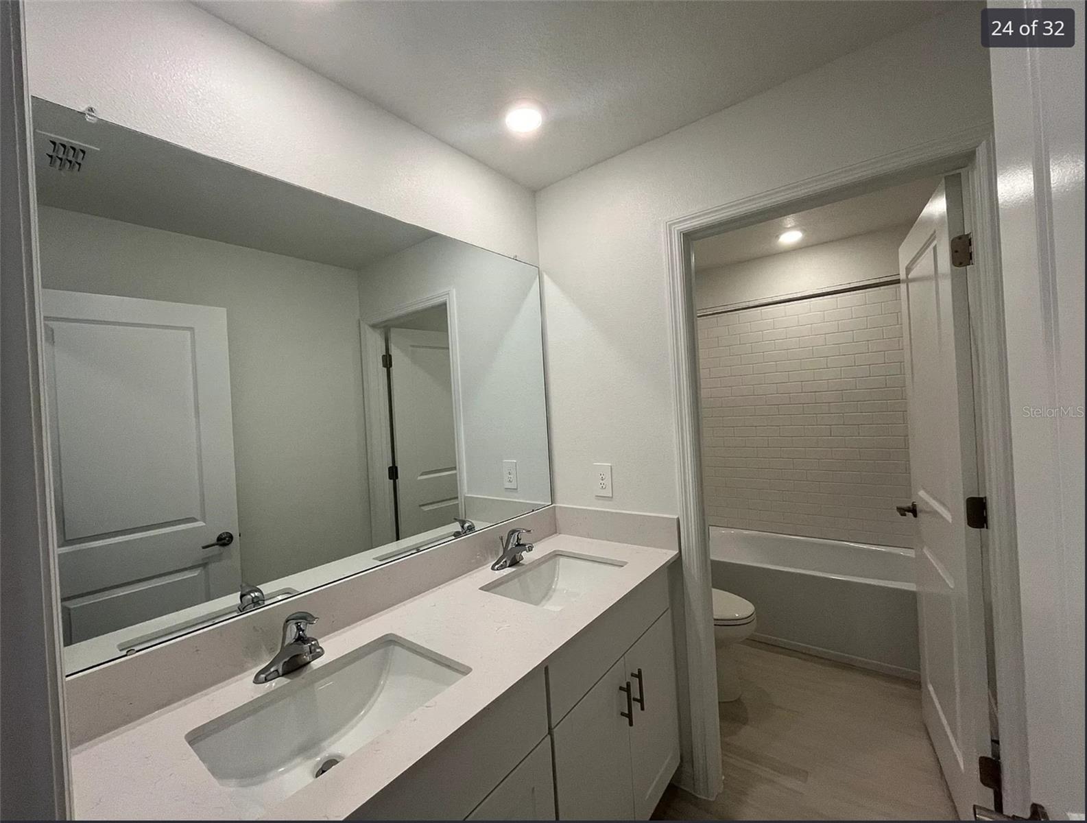 Image 20 of 24 For 11317 Radiant Shore Loop