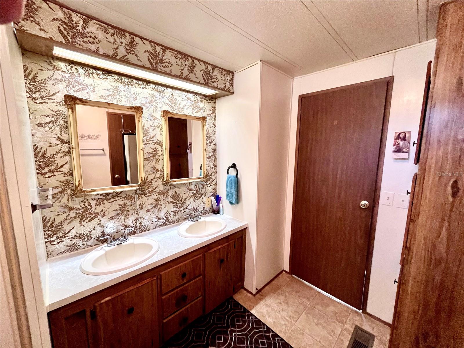 Image 19 of 27 For 1610 178th Street