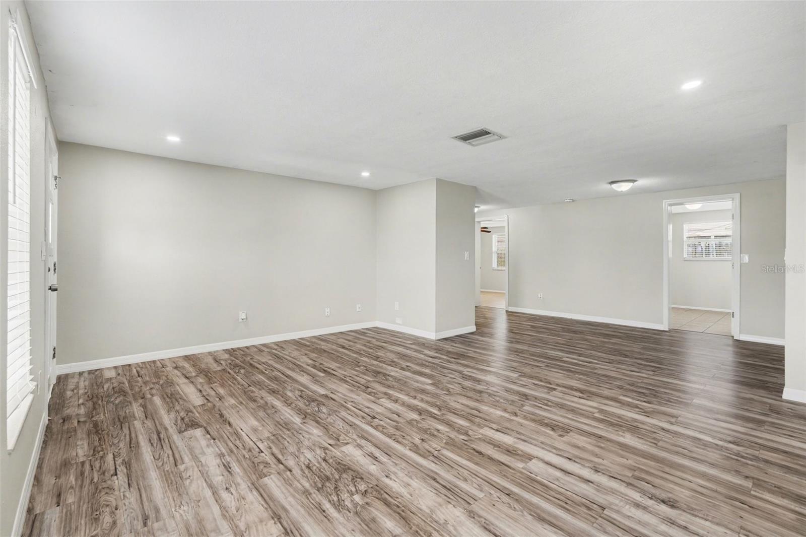 Image 12 of 21 For 6337 Bonaire Avenue