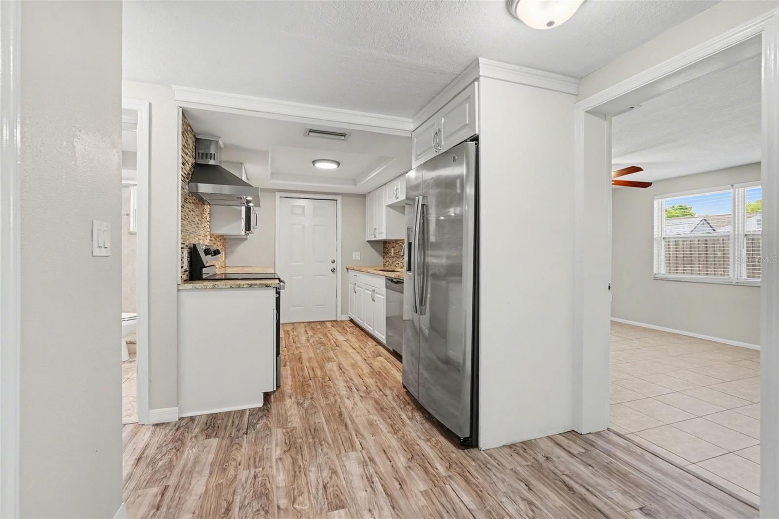 Image 14 of 21 For 6337 Bonaire Avenue