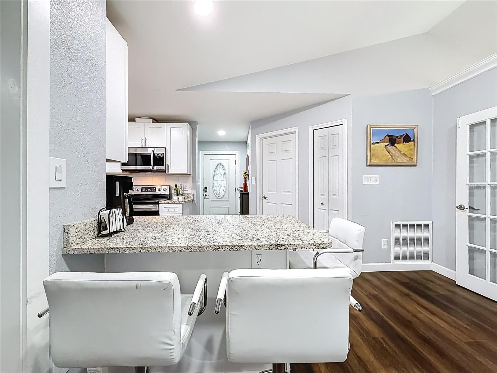 Image 10 of 53 For 1092 Riviera Boulevard