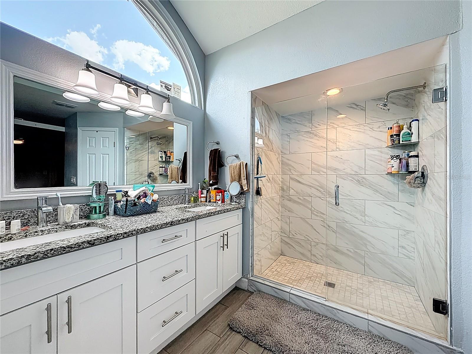 Image 21 of 53 For 1092 Riviera Boulevard