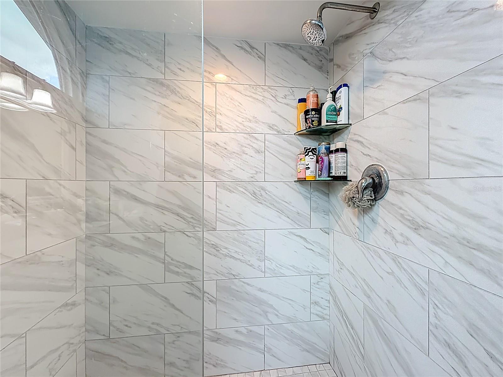 Image 22 of 53 For 1092 Riviera Boulevard