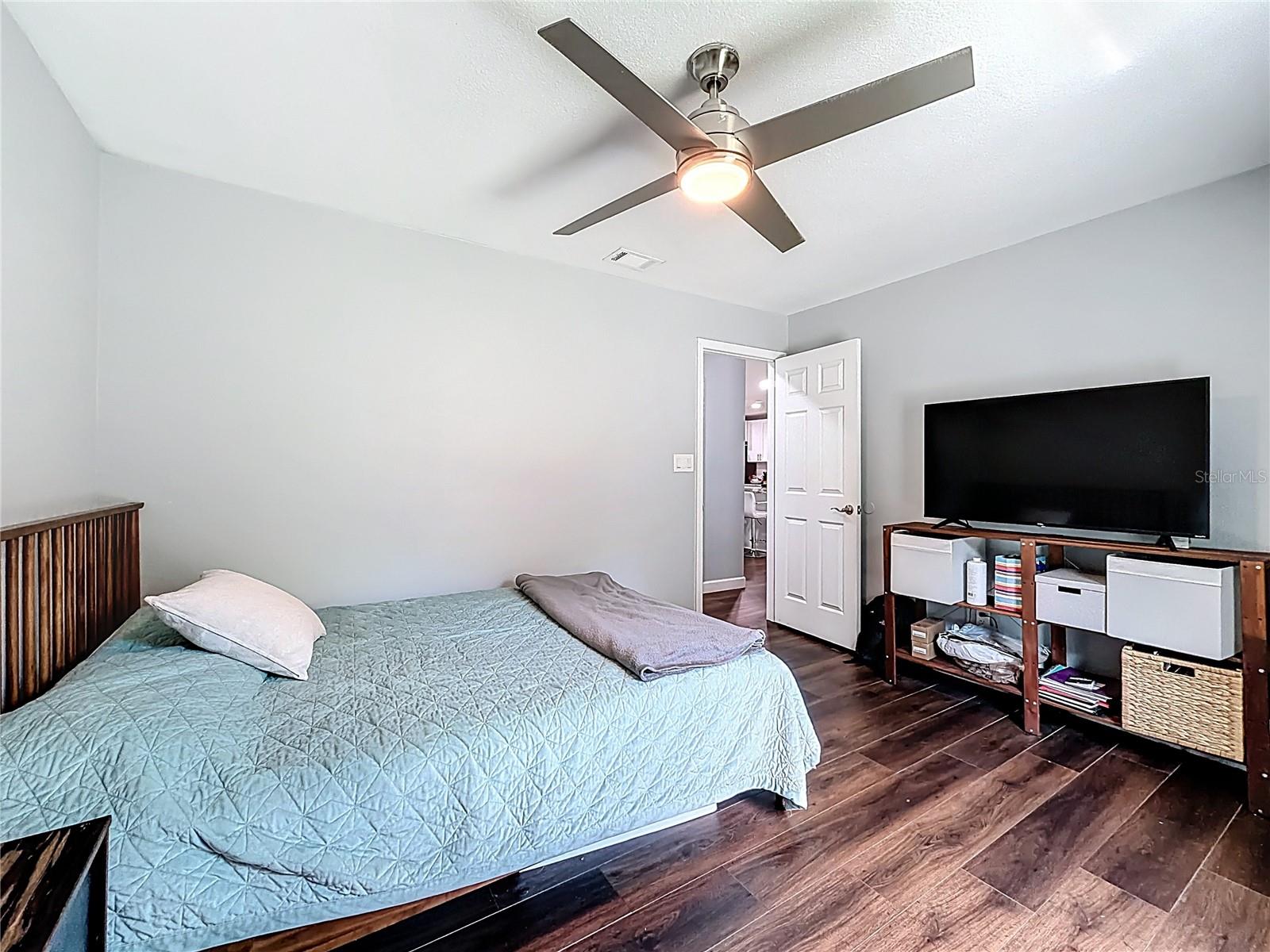 Image 28 of 53 For 1092 Riviera Boulevard