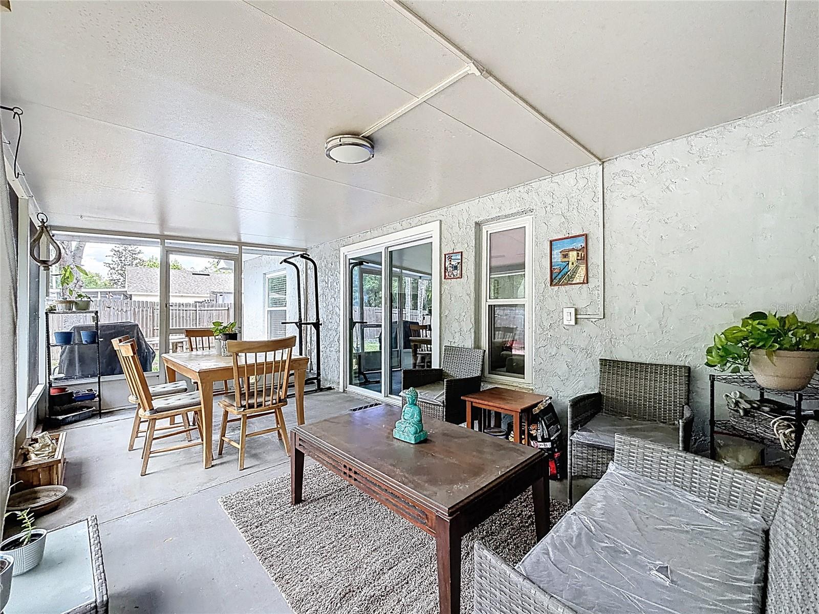 Image 35 of 53 For 1092 Riviera Boulevard