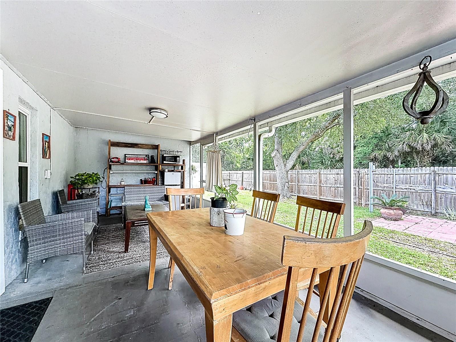 Image 36 of 53 For 1092 Riviera Boulevard