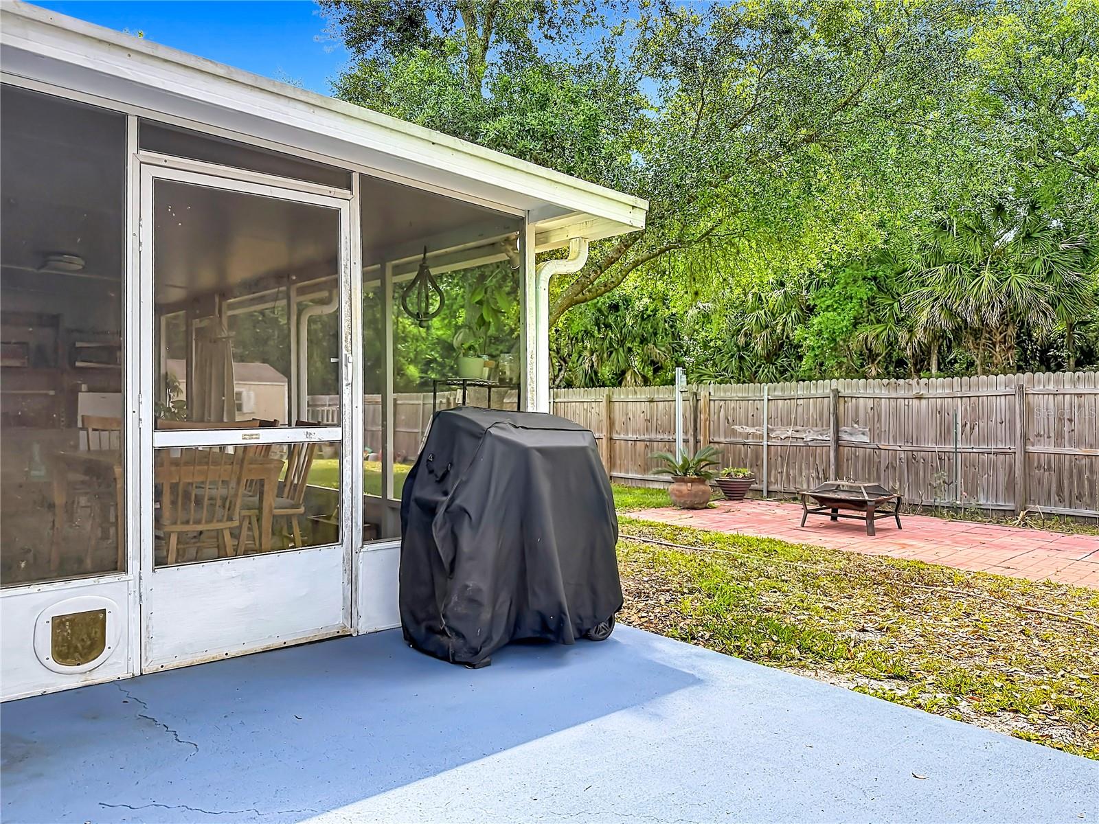 Image 37 of 53 For 1092 Riviera Boulevard