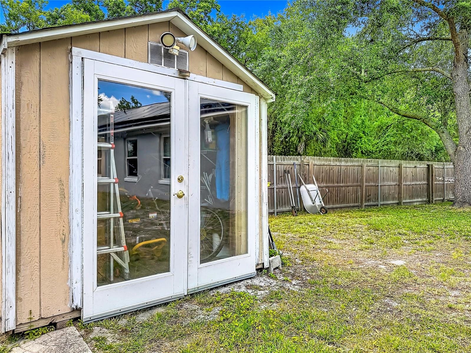 Image 40 of 53 For 1092 Riviera Boulevard