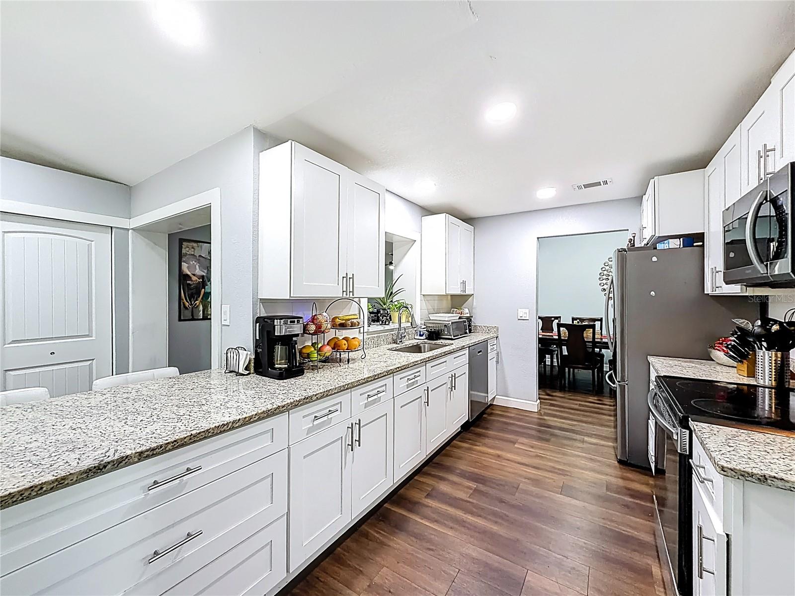 Image 5 of 53 For 1092 Riviera Boulevard