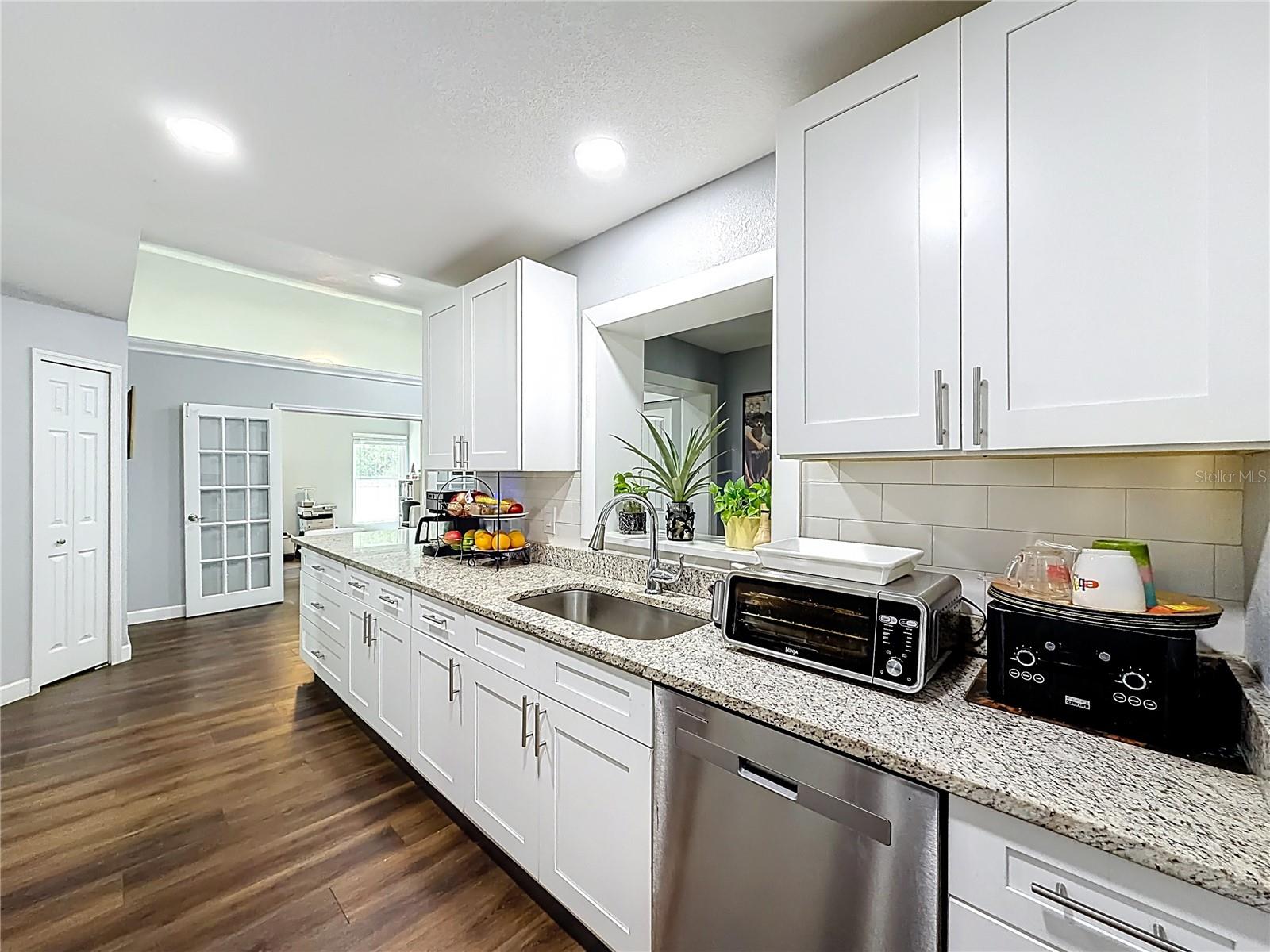 Image 6 of 53 For 1092 Riviera Boulevard