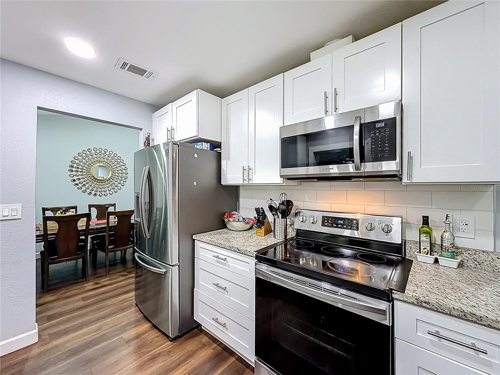 Image 8 of 53 For 1092 Riviera Boulevard