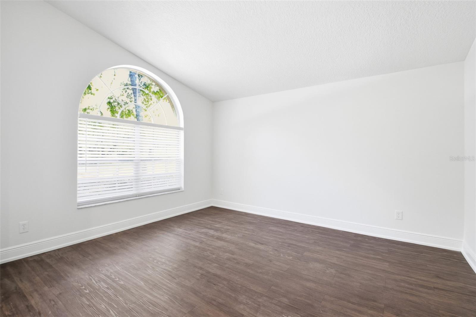 Image 11 of 57 For 703 Grand Canyon Drive