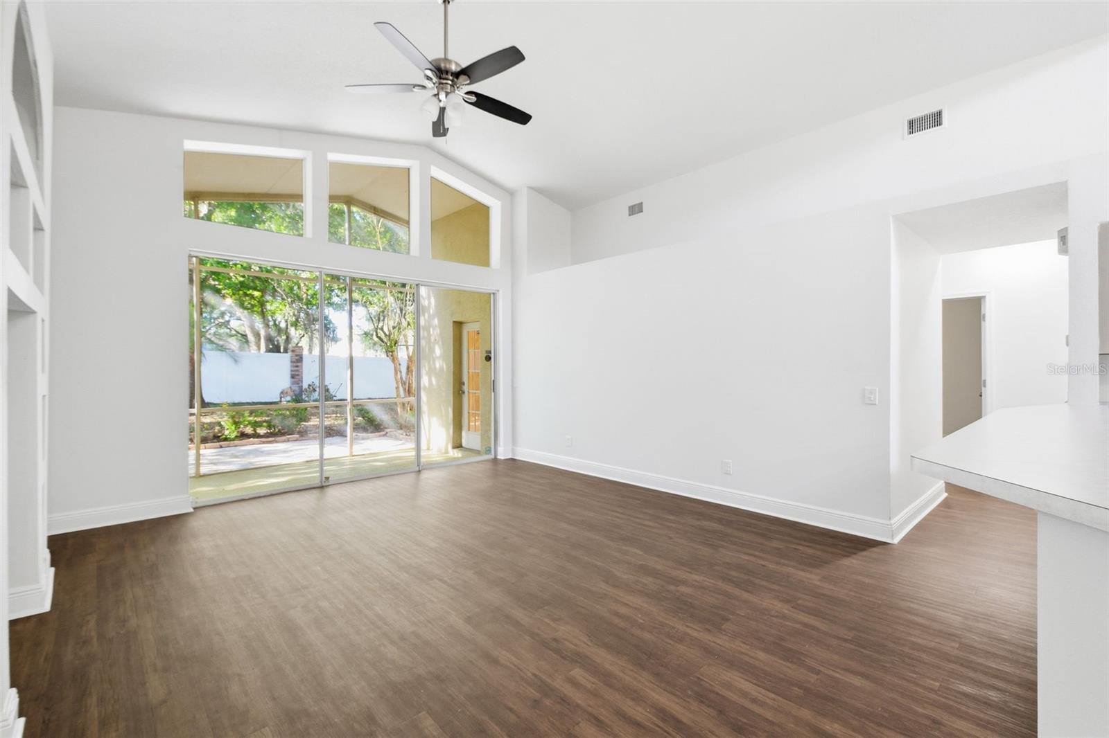 Image 13 of 57 For 703 Grand Canyon Drive