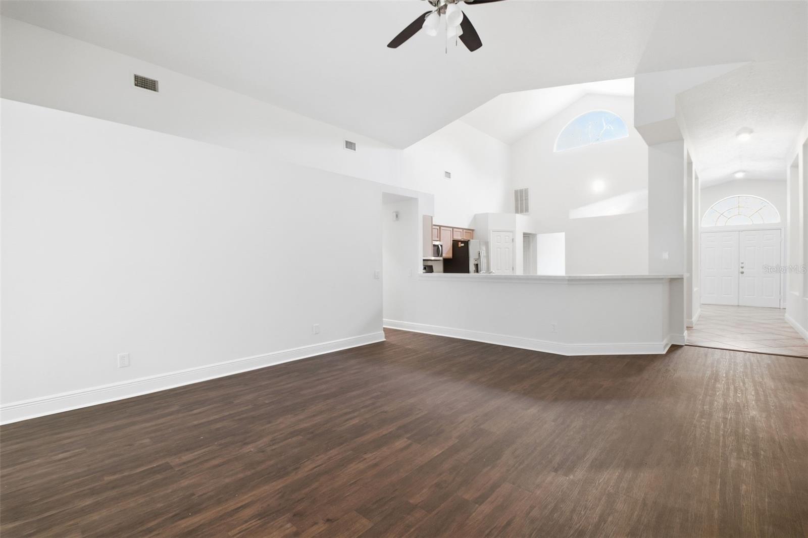 Image 14 of 57 For 703 Grand Canyon Drive