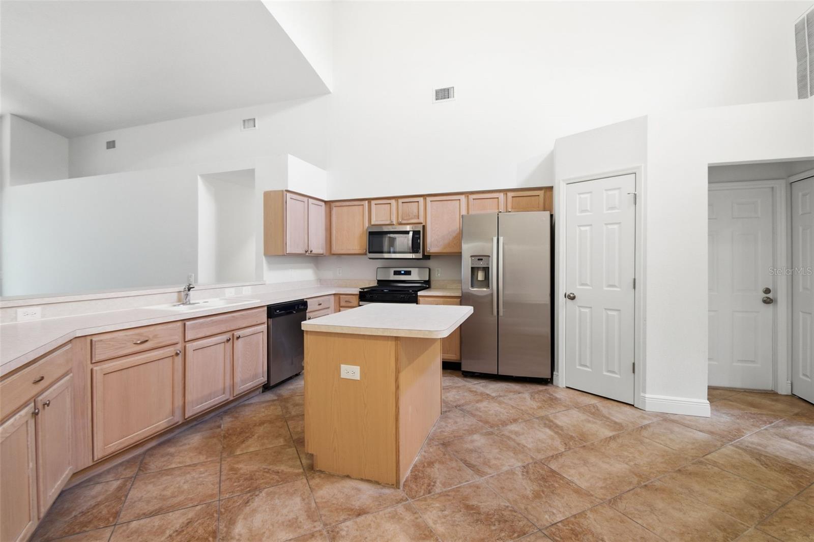 Image 18 of 57 For 703 Grand Canyon Drive