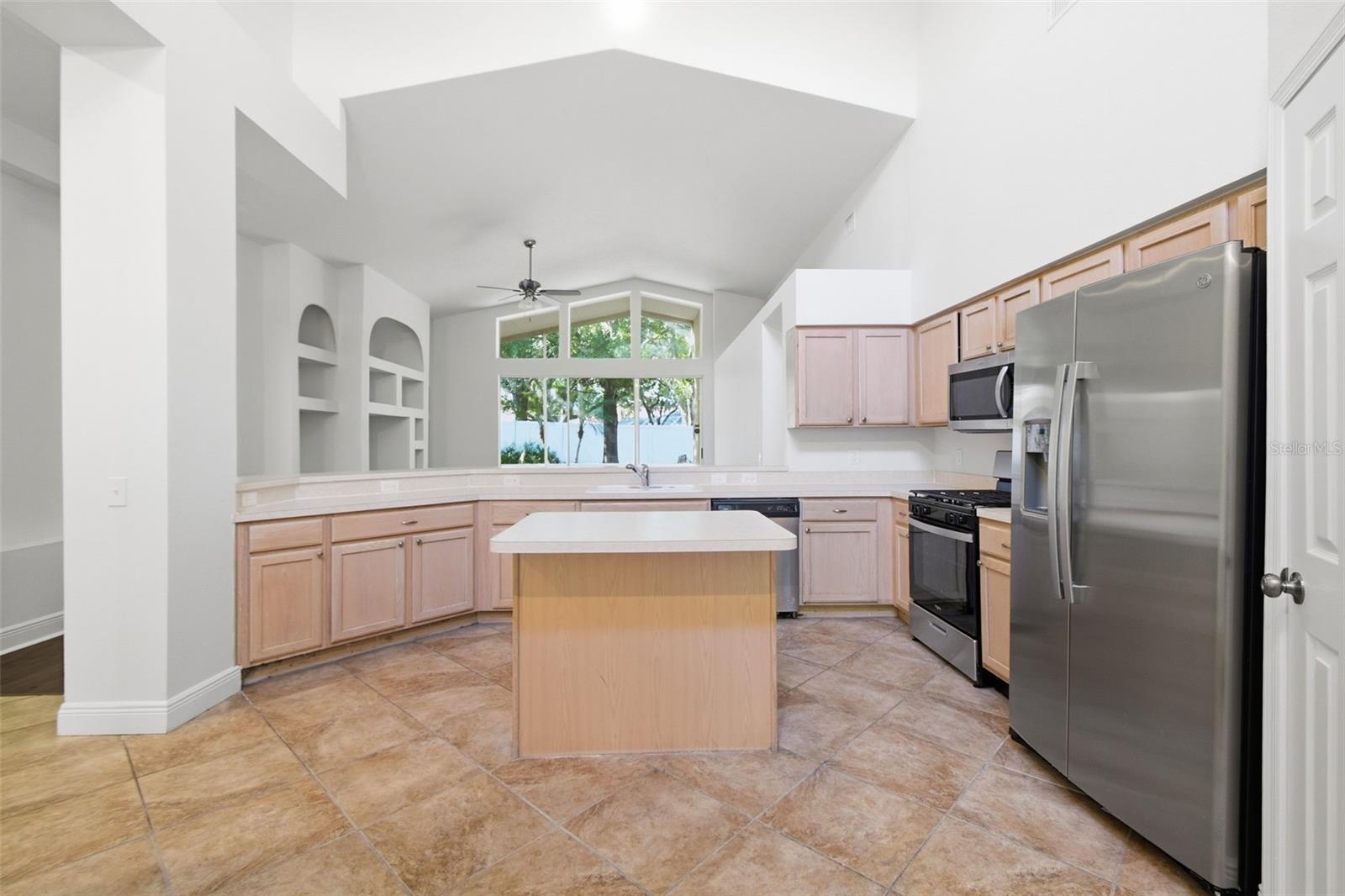 Image 19 of 57 For 703 Grand Canyon Drive