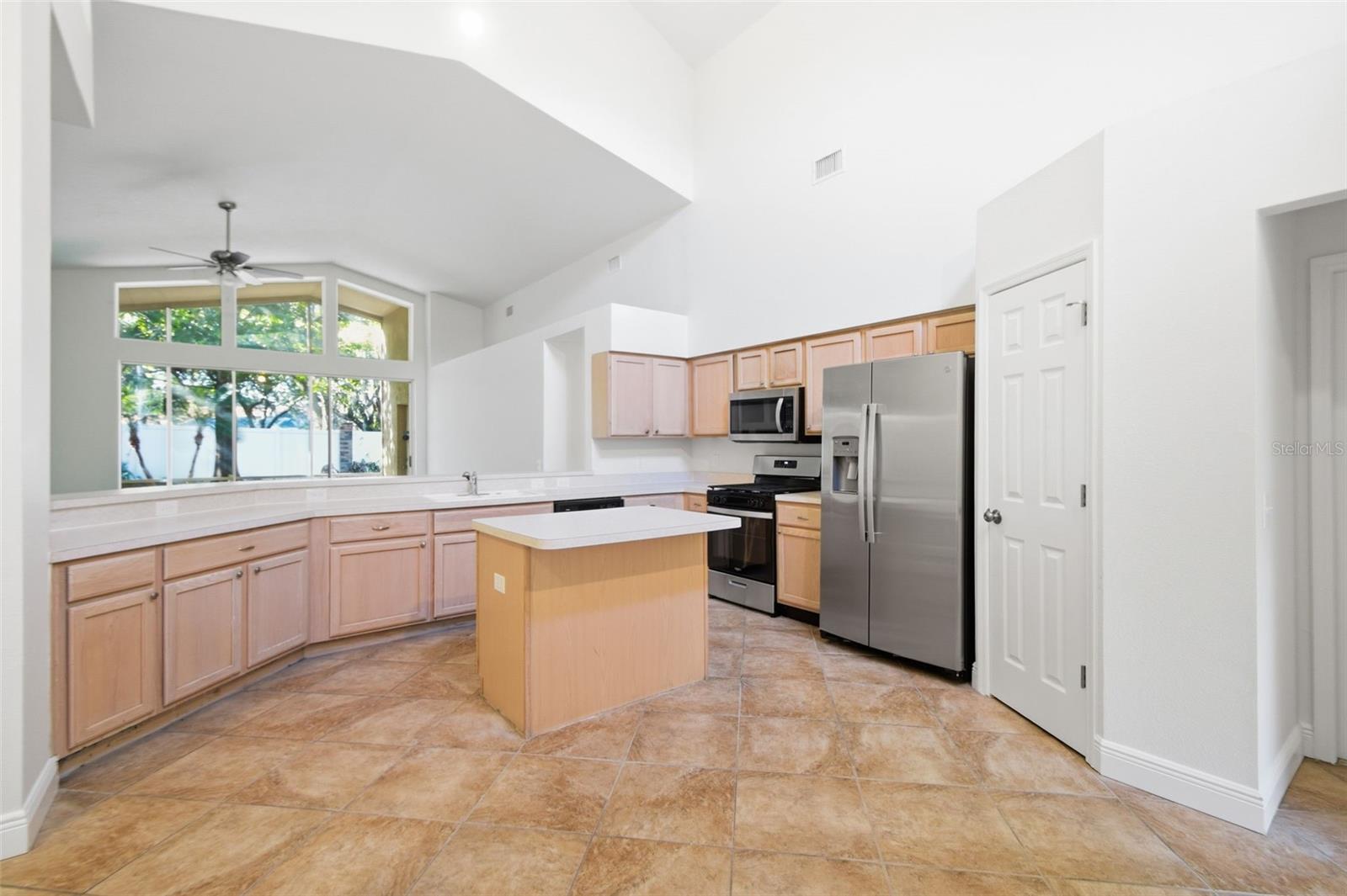 Image 20 of 57 For 703 Grand Canyon Drive