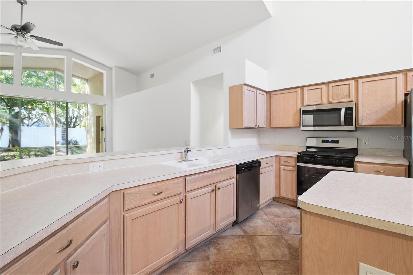 Image 23 of 57 For 703 Grand Canyon Drive