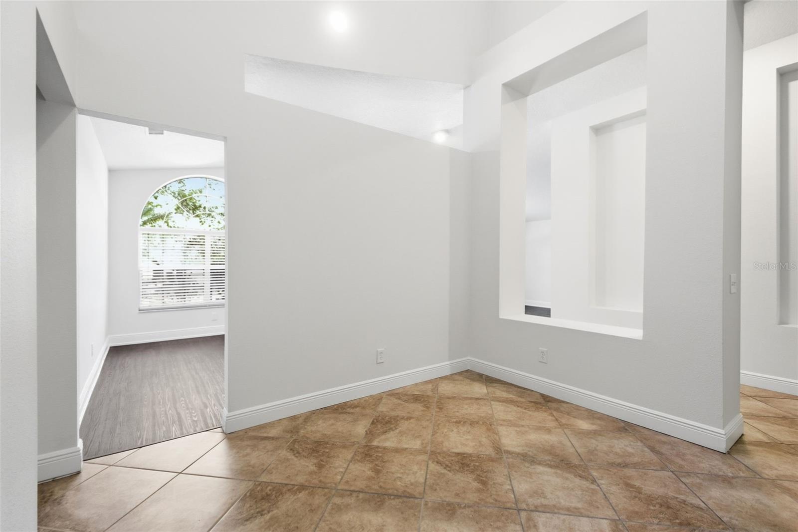 Image 24 of 57 For 703 Grand Canyon Drive