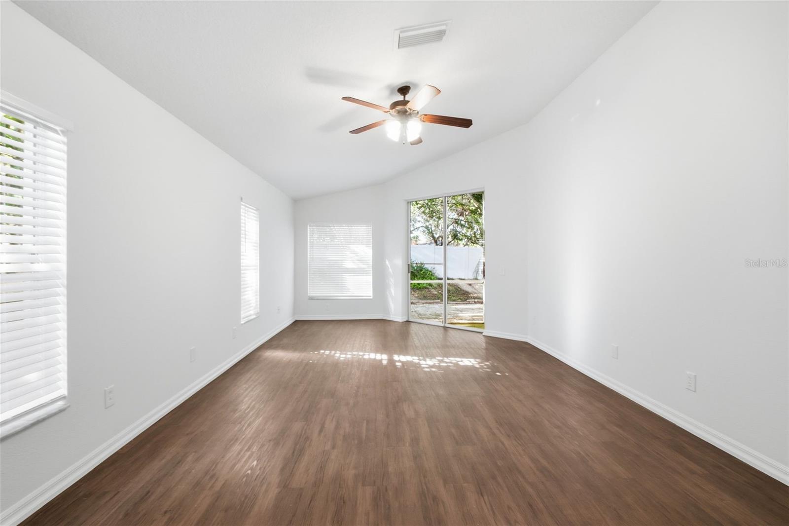 Image 26 of 57 For 703 Grand Canyon Drive