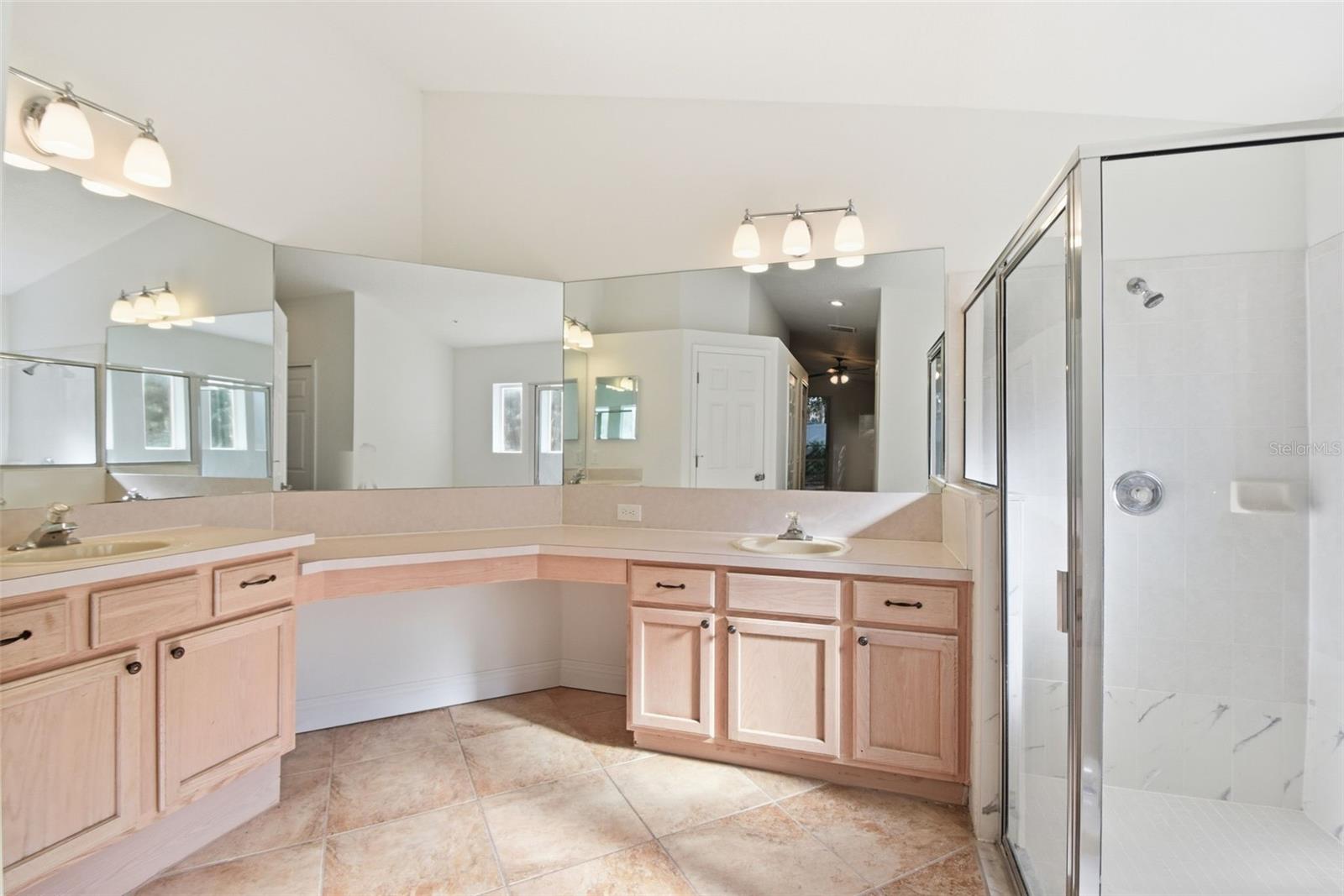 Image 41 of 57 For 703 Grand Canyon Drive