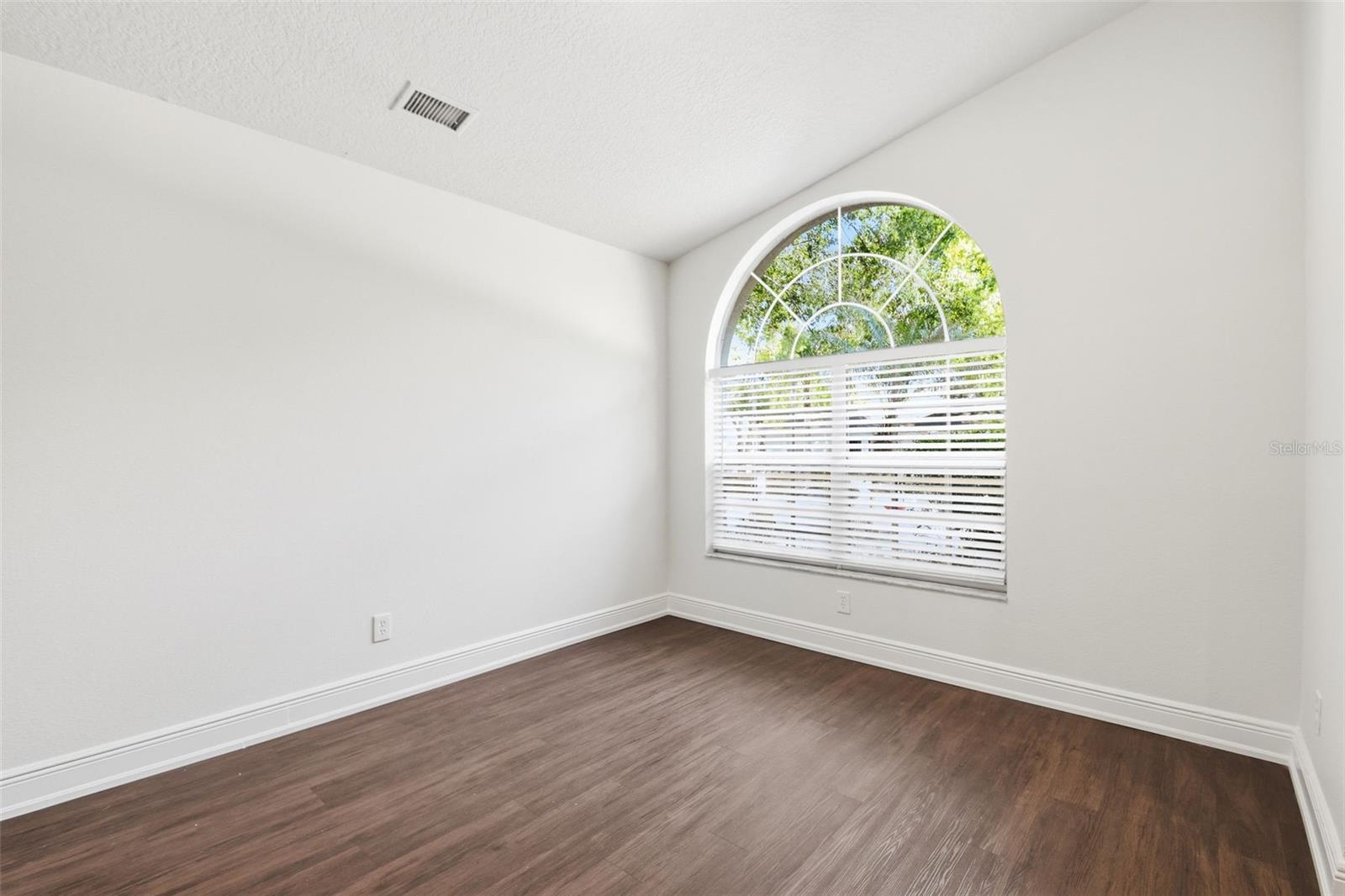 Image 9 of 57 For 703 Grand Canyon Drive