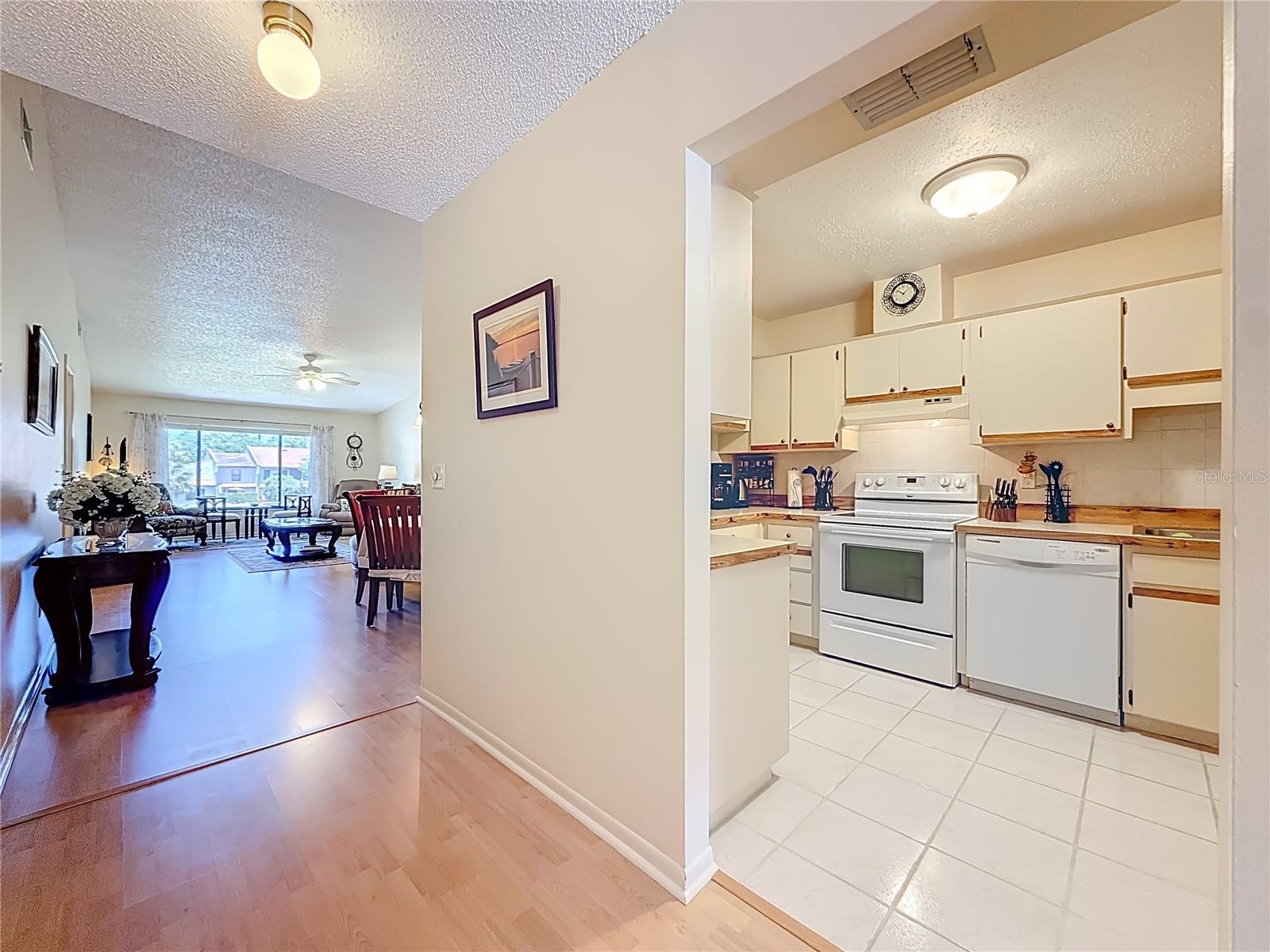 Image 4 of 21 For 3505 Tarpon Woods Blvd  P408