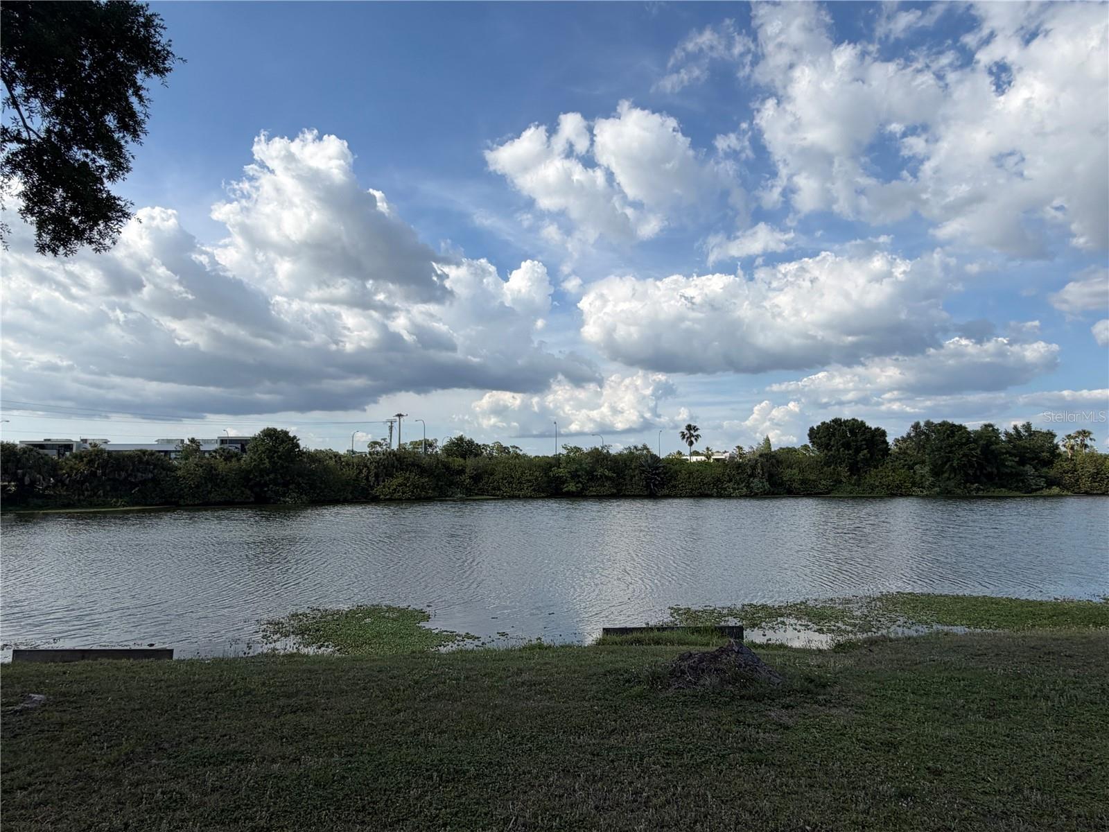 Image 26 of 27 For 758 Burlwood Street