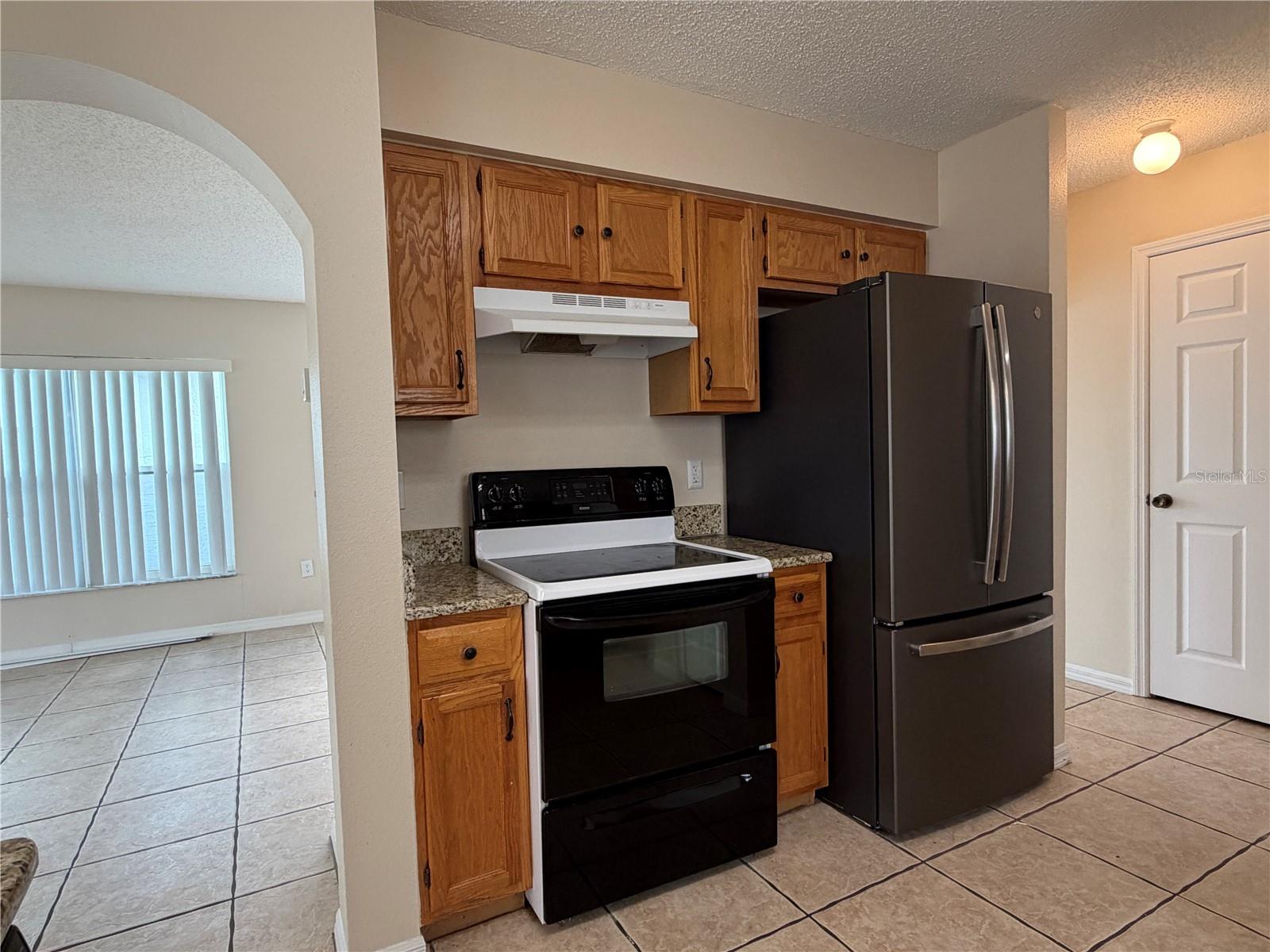 Image 7 of 27 For 758 Burlwood Street