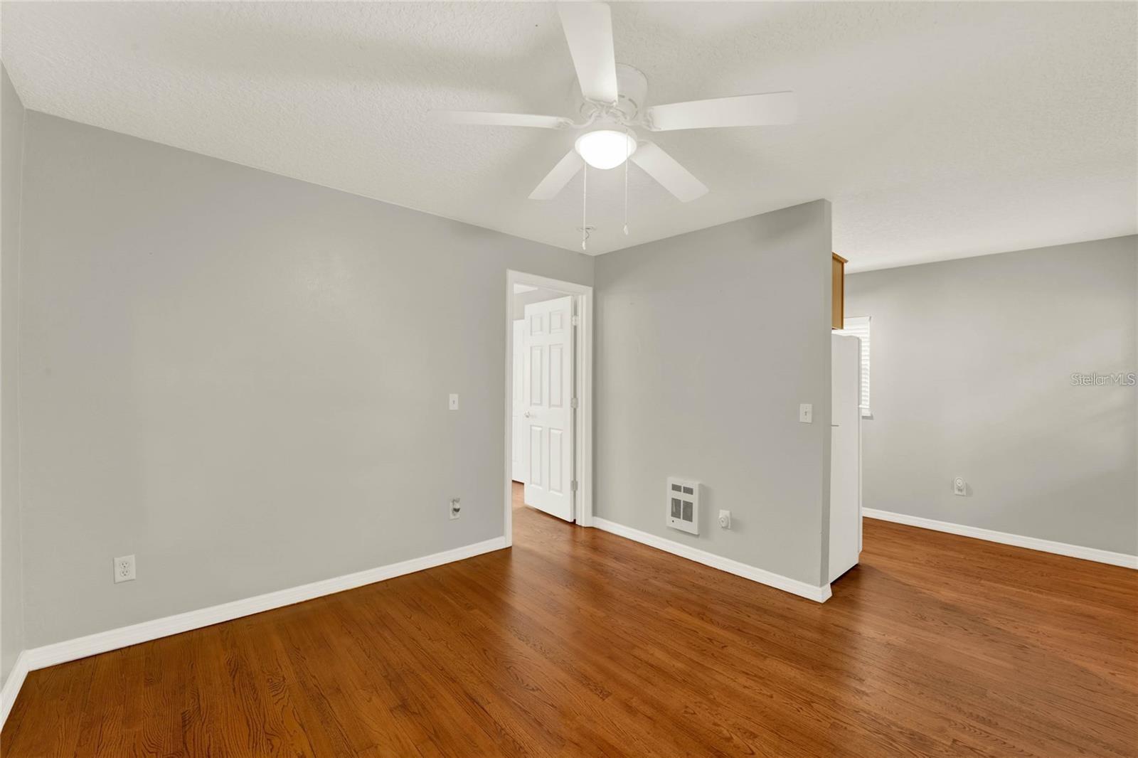 Image 4 of 17 For 1020 Alba Drive