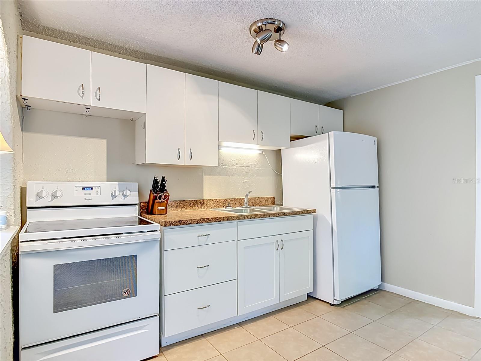 Image 36 of 54 For 224 Salisbury Avenue