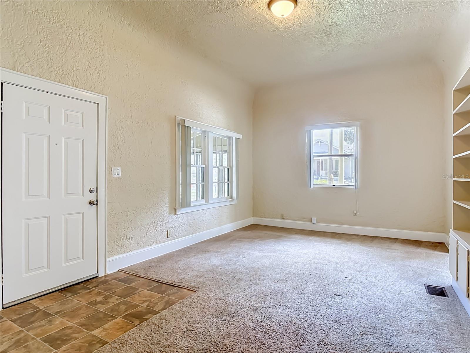 Image 4 of 54 For 224 Salisbury Avenue