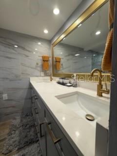 Image 17 of 51 For 1020 Michigan Street 1020