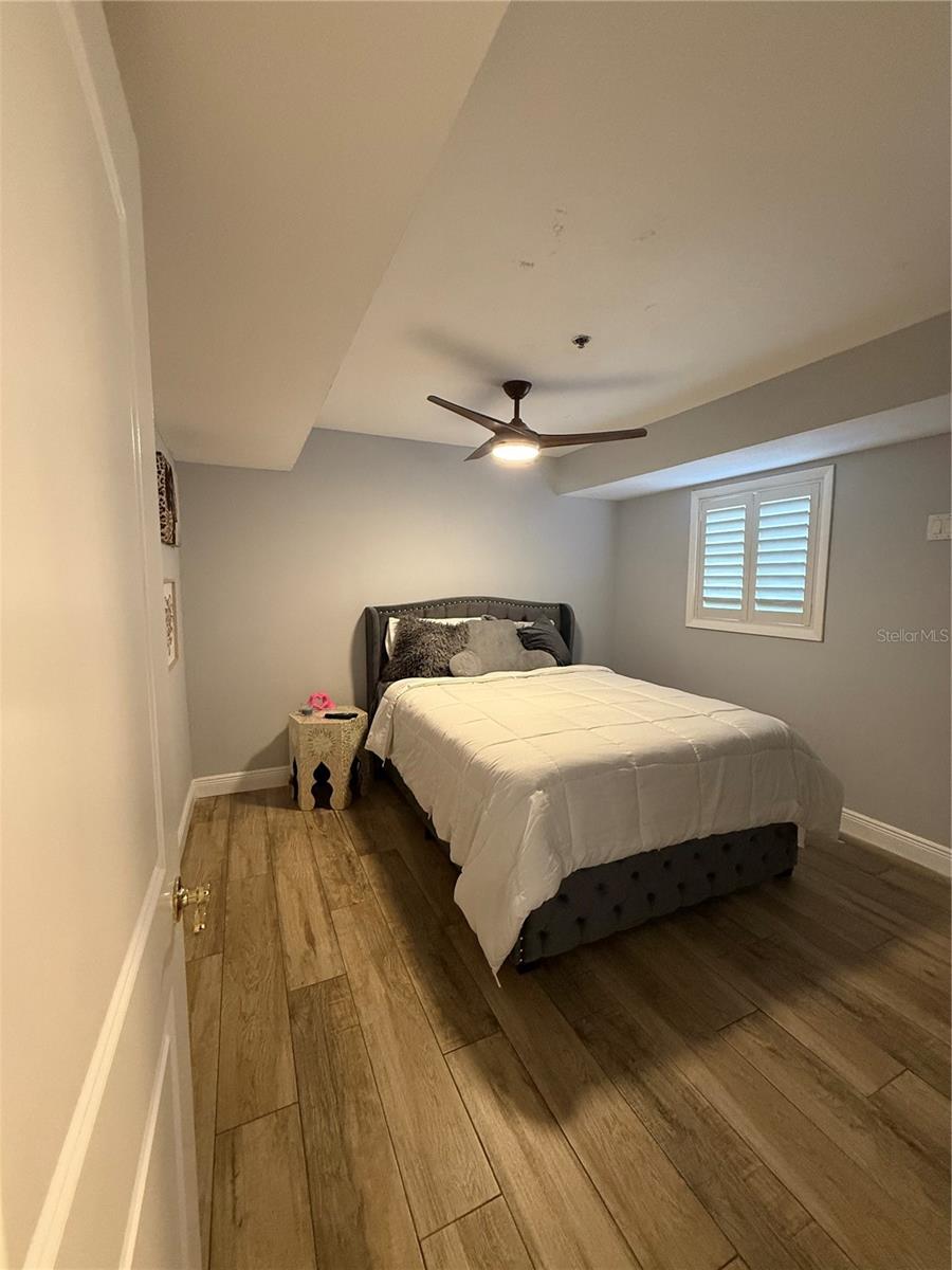 Image 37 of 51 For 1020 Michigan Street 1020