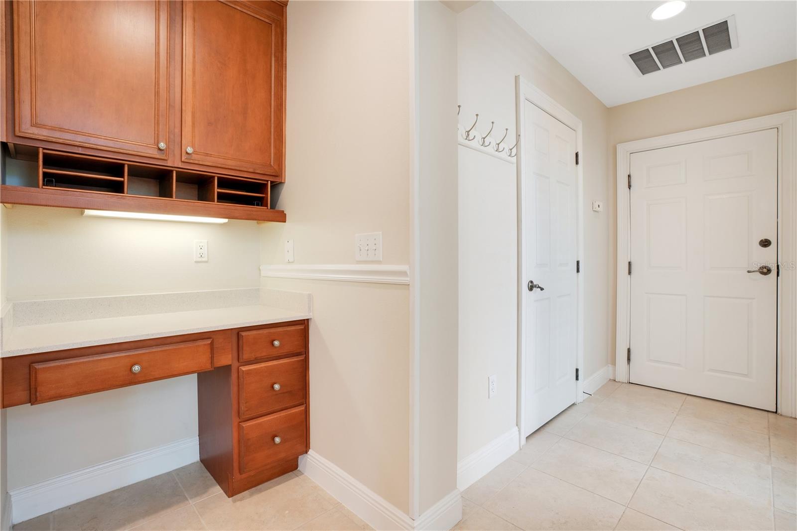 Image 14 of 33 For 1470 Lake Baldwin Lane B