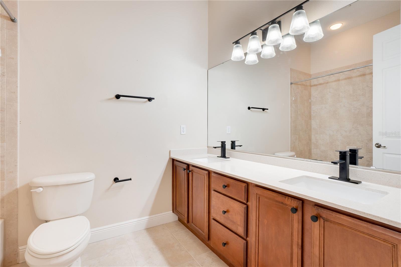 Image 20 of 33 For 1470 Lake Baldwin Lane B