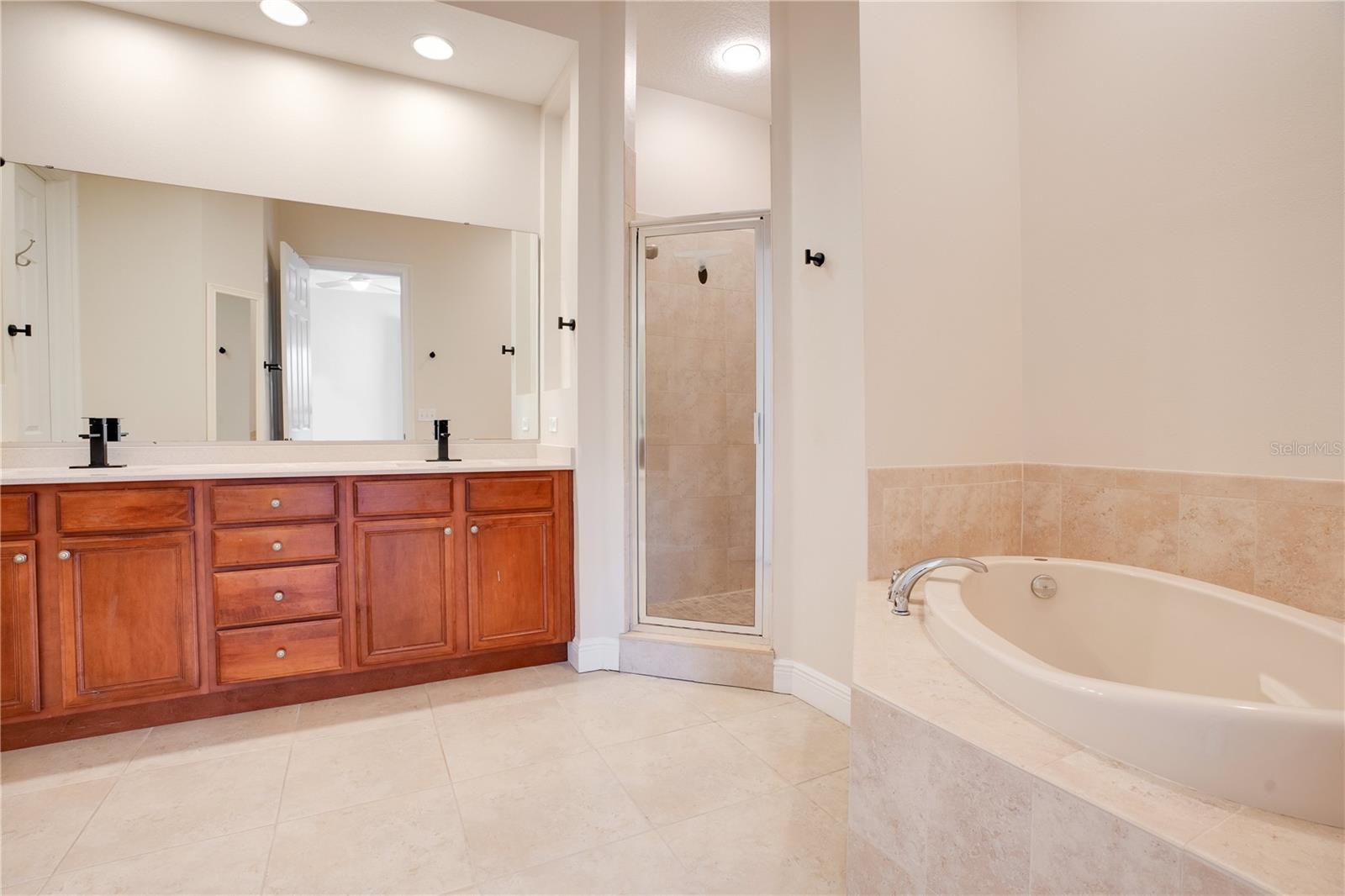 Image 22 of 33 For 1470 Lake Baldwin Lane B